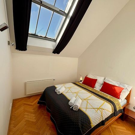 Riverbridge Apartments Prag Eksteriør billede